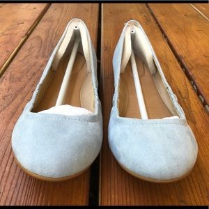 NEVER-WORN ballet flats!